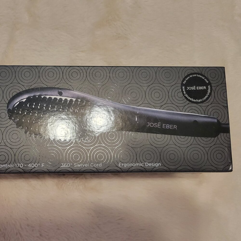 Jose Eber Digital Straightening Brush - Picture 2 of 8